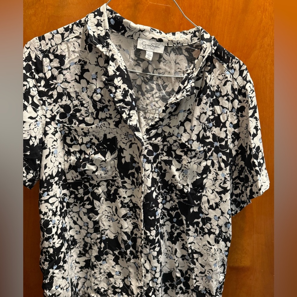 Jessica Simpson Black and White Button Down Shirt Notched Collar